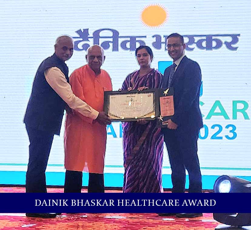 Dr Sushil Nahar - Plastic Surgeon - Dainik Bhaskar Healthcare Award